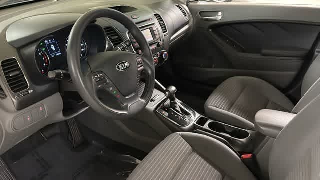 Thumbnail: 2017 Kia Forte - 9