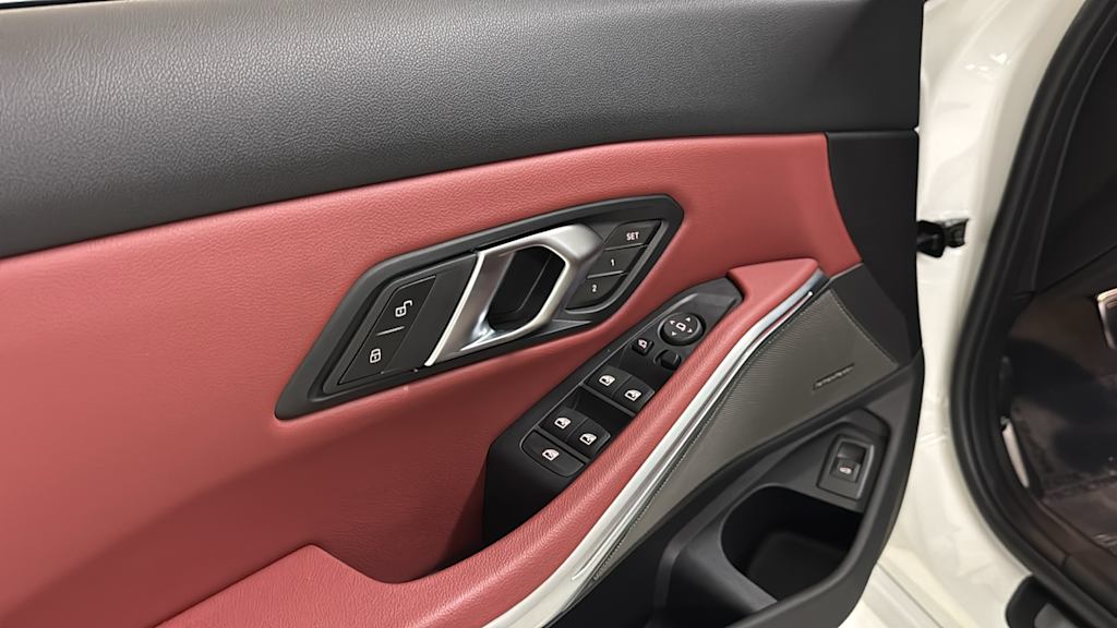 Thumbnail: 2024 BMW 3 Series - 24