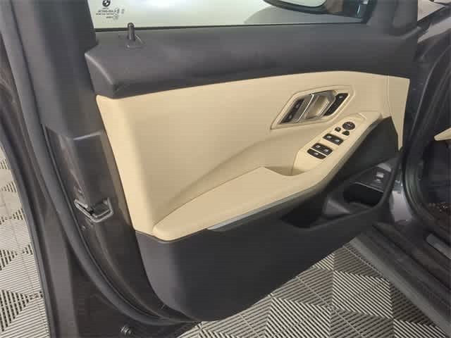 Thumbnail: 2021 BMW 3 Series - 27