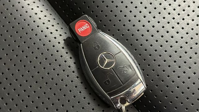 Thumbnail: 2010 Mercedes-Benz M-Class - 36