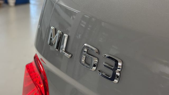 Thumbnail: 2010 Mercedes-Benz M-Class - 19