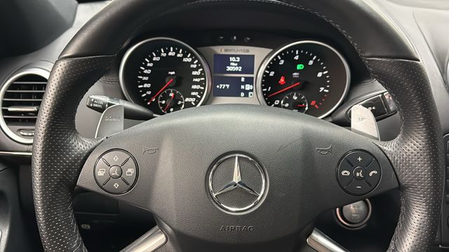 Thumbnail: 2010 Mercedes-Benz M-Class - 9