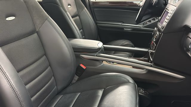 Thumbnail: 2010 Mercedes-Benz M-Class - 34