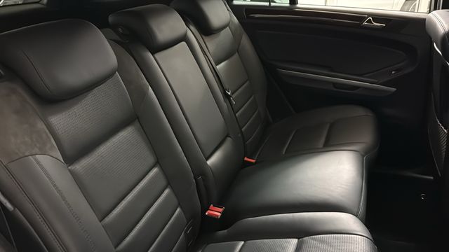 Thumbnail: 2010 Mercedes-Benz M-Class - 33