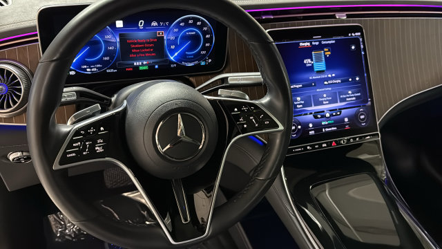 Thumbnail: 2023 Mercedes-Benz EQS - 9