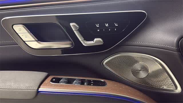 Thumbnail: 2023 Mercedes-Benz EQS - 23