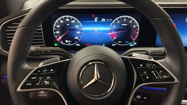 Thumbnail: 2026 Mercedes-Benz GLE - 9