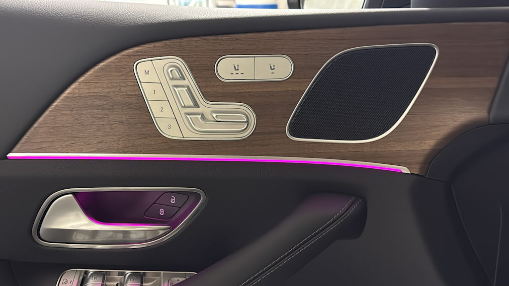 Thumbnail: 2026 Mercedes-Benz GLE - 26