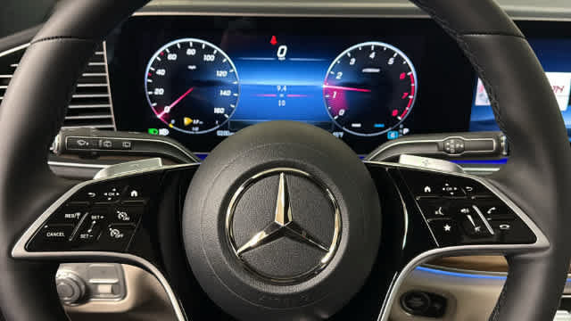 Thumbnail: 2026 Mercedes-Benz GLE - 26