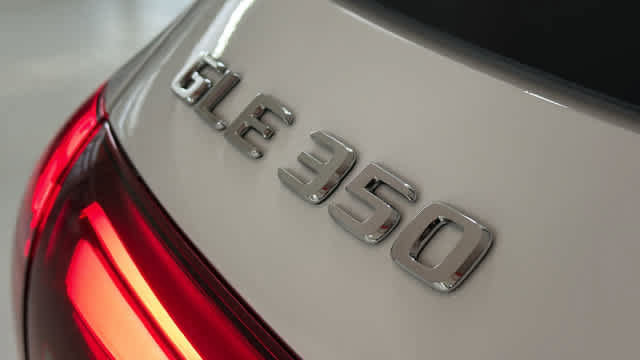 Thumbnail: 2026 Mercedes-Benz GLE - 20