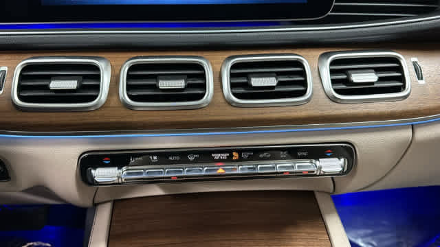 Thumbnail: 2026 Mercedes-Benz GLE - 29
