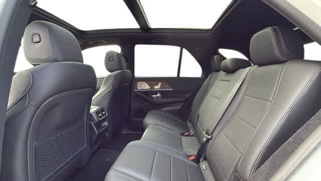Thumbnail: 2026 Mercedes-Benz GLE - 13