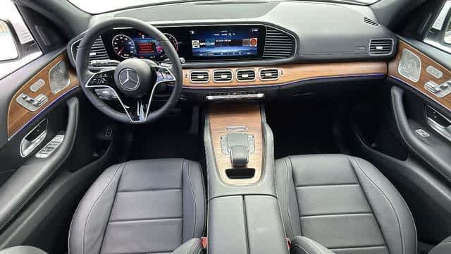 Thumbnail: 2026 Mercedes-Benz GLE - 2