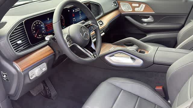 Thumbnail: 2026 Mercedes-Benz GLE - 14