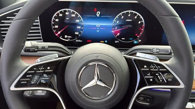 Thumbnail: 2026 Mercedes-Benz GLE - 18