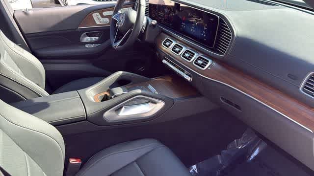Thumbnail: 2026 Mercedes-Benz GLE - 15
