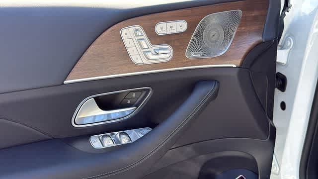 Thumbnail: 2026 Mercedes-Benz GLE - 24