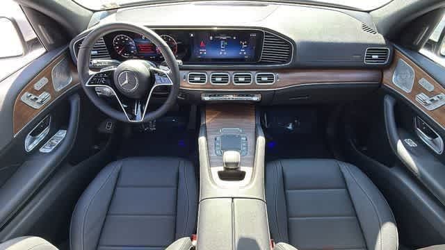 Thumbnail: 2026 Mercedes-Benz GLE - 2