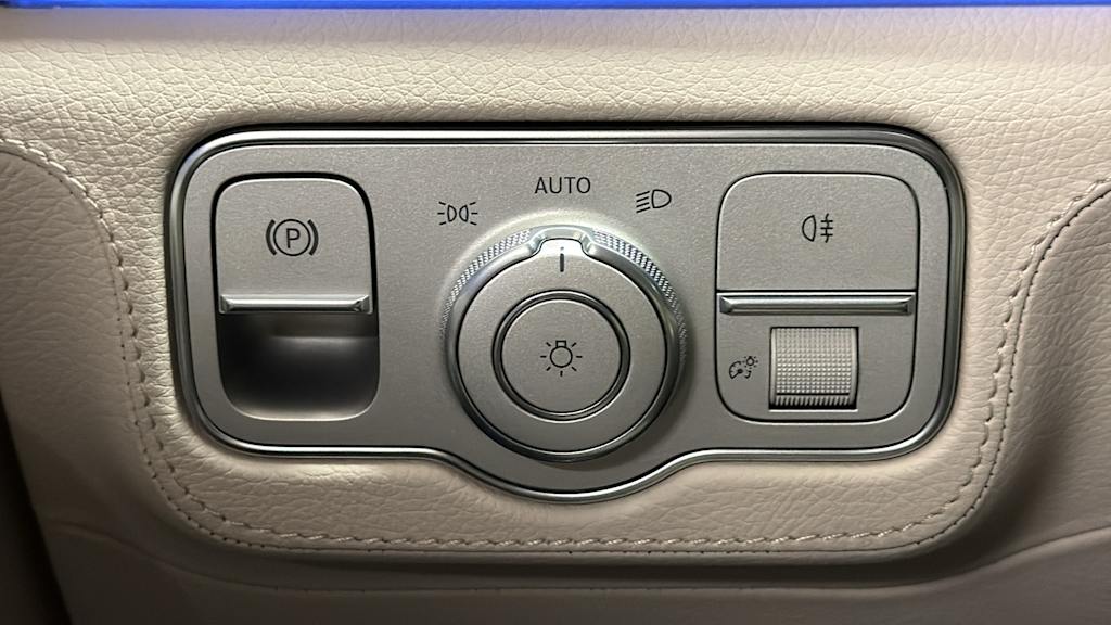 Thumbnail: 2026 Mercedes-Benz GLE - 25