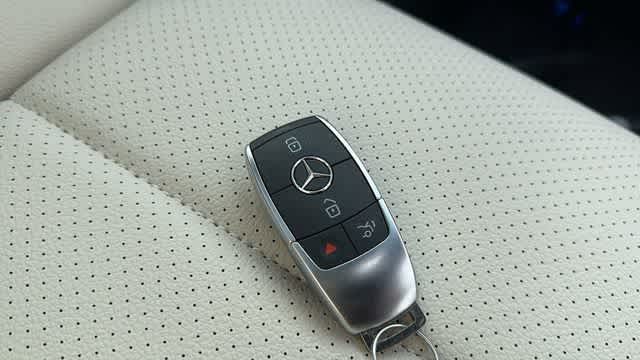 Thumbnail: 2026 Mercedes-Benz GLE - 13