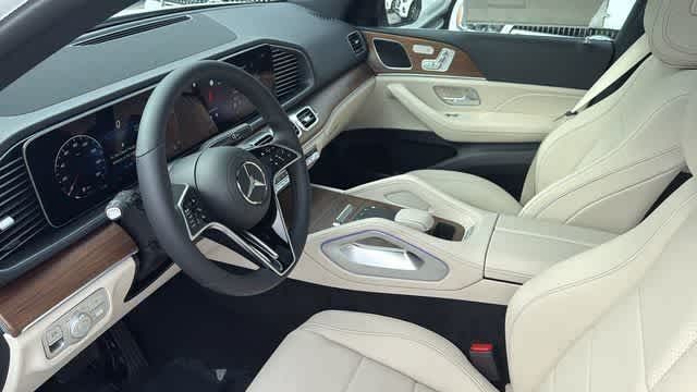 Thumbnail: 2026 Mercedes-Benz GLE - 2