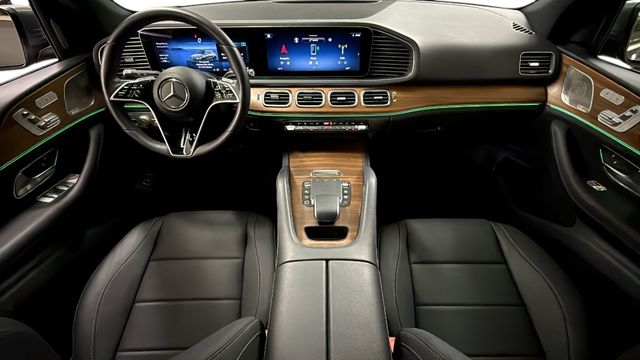 Thumbnail: 2026 Mercedes-Benz GLE - 2