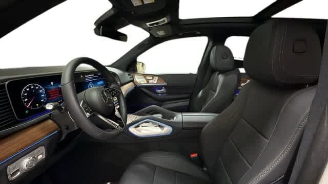 Thumbnail: 2026 Mercedes-Benz GLE - 10
