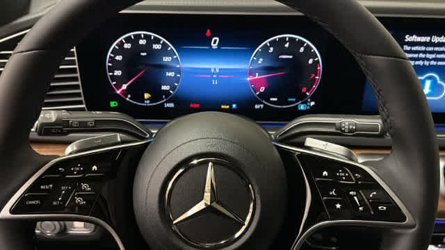 Thumbnail: 2026 Mercedes-Benz GLE - 17