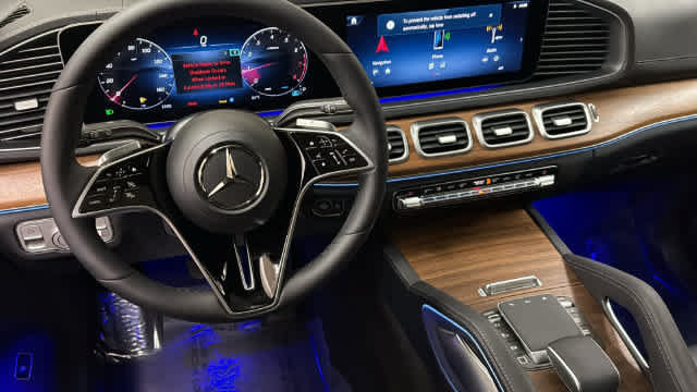 Thumbnail: 2026 Mercedes-Benz GLE - 9