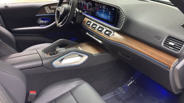 Thumbnail: 2026 Mercedes-Benz GLE - 14
