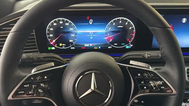 Thumbnail: 2026 Mercedes-Benz GLE - 17