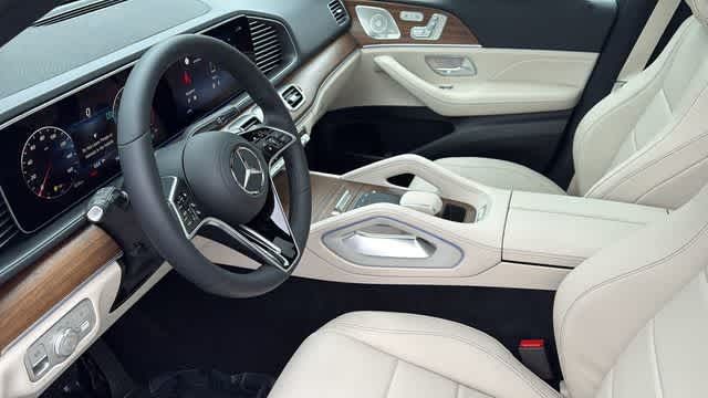 Thumbnail: 2026 Mercedes-Benz GLE - 14