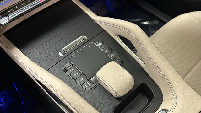Thumbnail: 2026 Mercedes-Benz GLE - 16