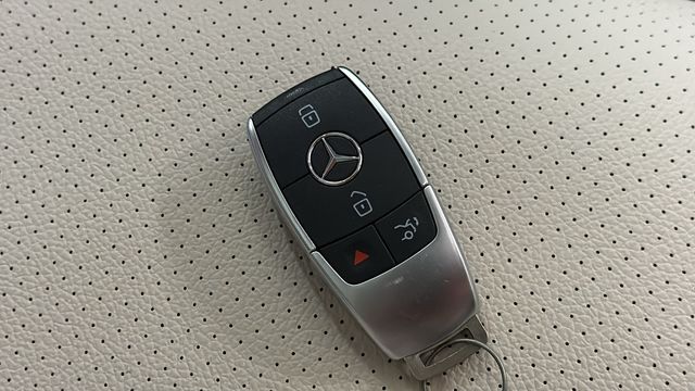 Thumbnail: 2026 Mercedes-Benz GLE - 39