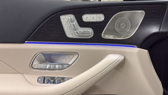 Thumbnail: 2026 Mercedes-Benz GLE - 24