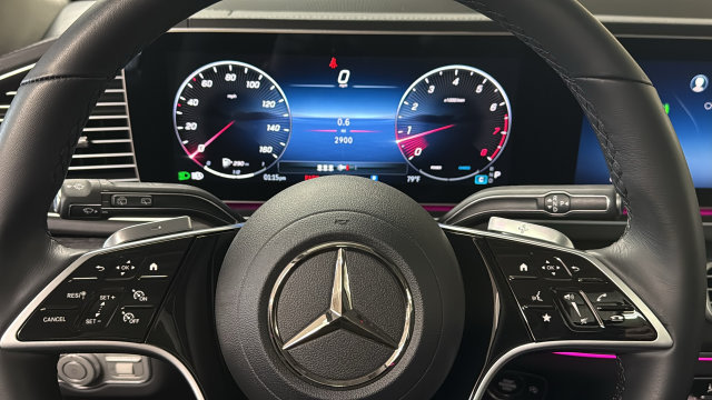 Thumbnail: 2026 Mercedes-Benz GLE - 26