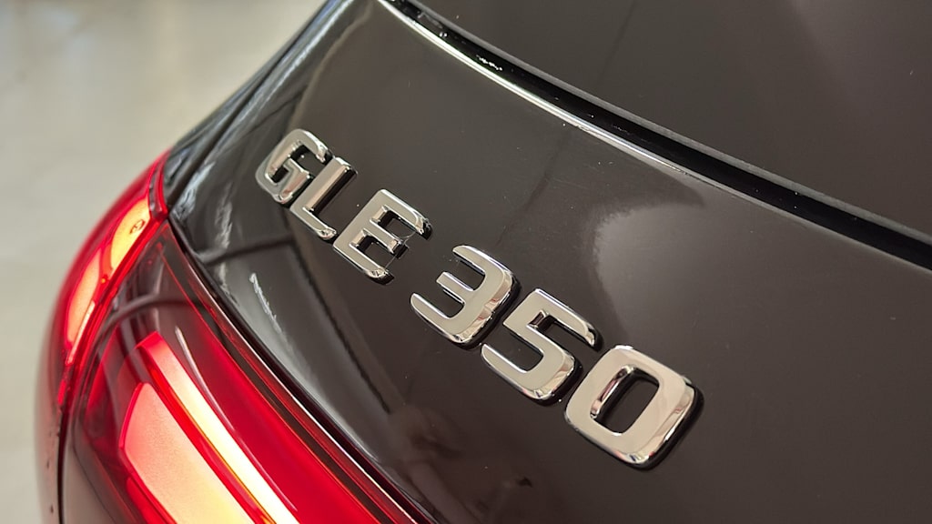 Thumbnail: 2026 Mercedes-Benz GLE - 21