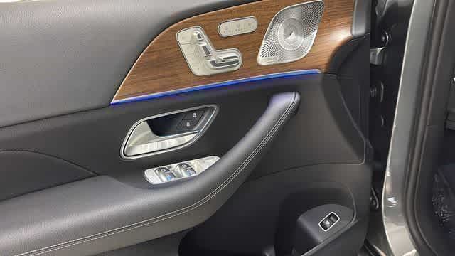 Thumbnail: 2026 Mercedes-Benz GLE - 22