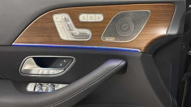 Thumbnail: 2026 Mercedes-Benz GLE - 23