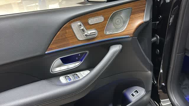 Thumbnail: 2026 Mercedes-Benz GLE - 23