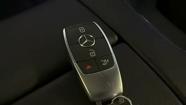 Thumbnail: 2026 Mercedes-Benz GLE - 37