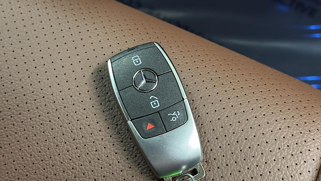 Thumbnail: 2026 Mercedes-Benz GLE - 37