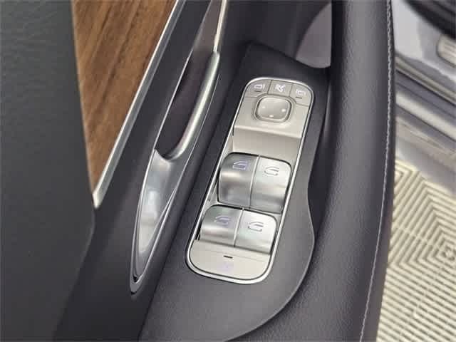 Thumbnail: 2025 Mercedes-Benz GLE - 41