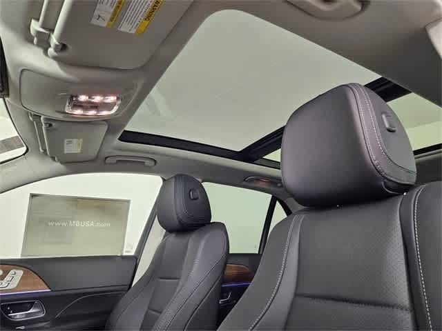 Thumbnail: 2025 Mercedes-Benz GLE - 44