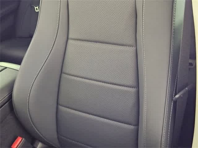 Thumbnail: 2025 Mercedes-Benz GLE - 70