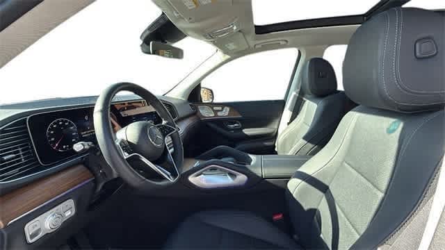 Thumbnail: 2025 Mercedes-Benz GLE - 12