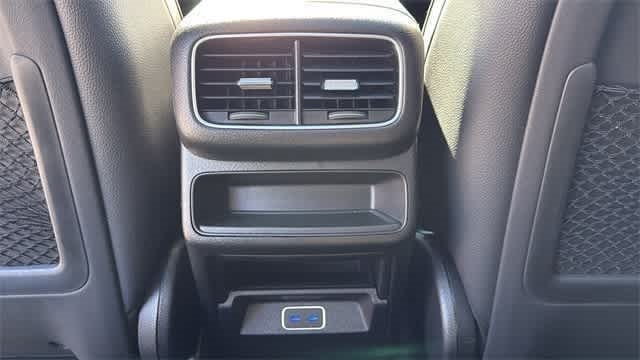 Thumbnail: 2025 Mercedes-Benz GLE - 26