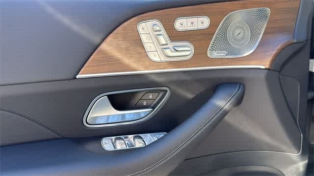 Thumbnail: 2025 Mercedes-Benz GLE - 22