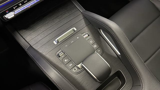 Thumbnail: 2026 Mercedes-Benz GLE - 16
