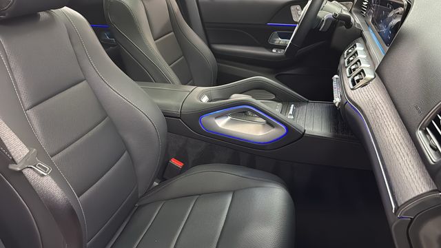 Thumbnail: 2026 Mercedes-Benz GLE - 38